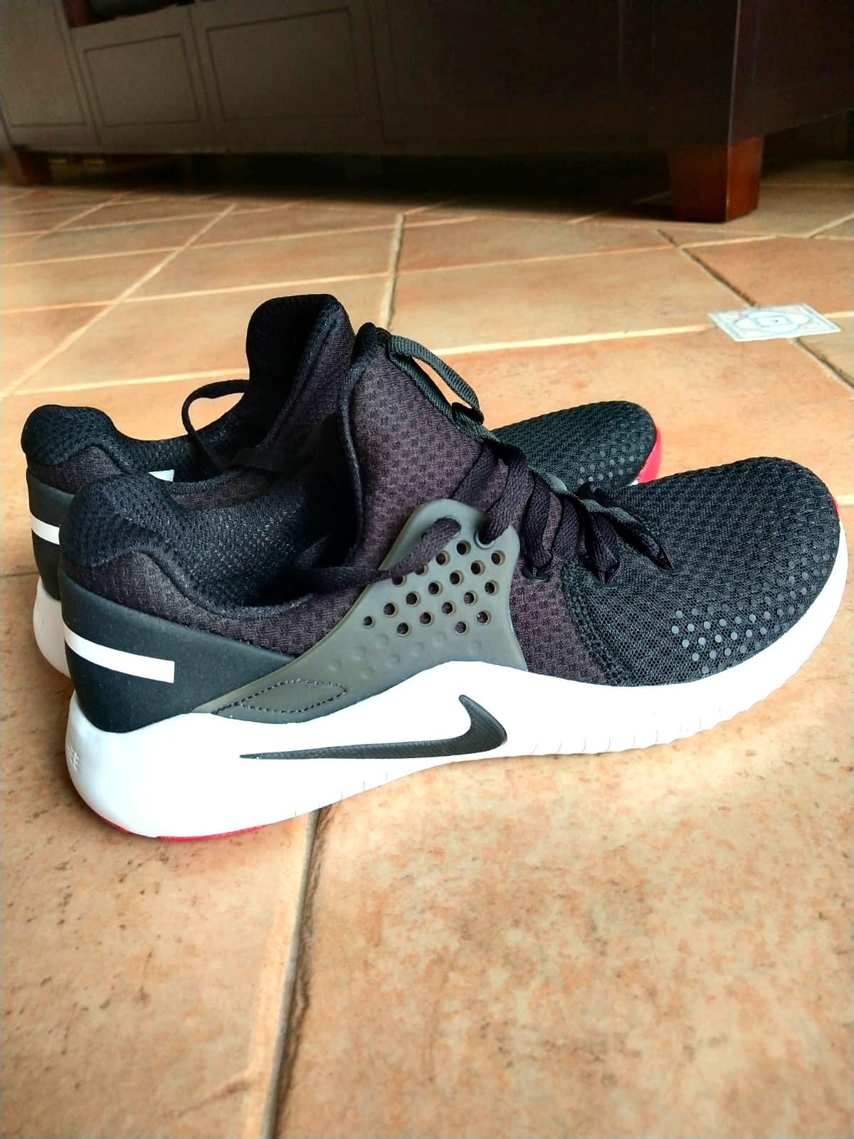 price nike free trainer