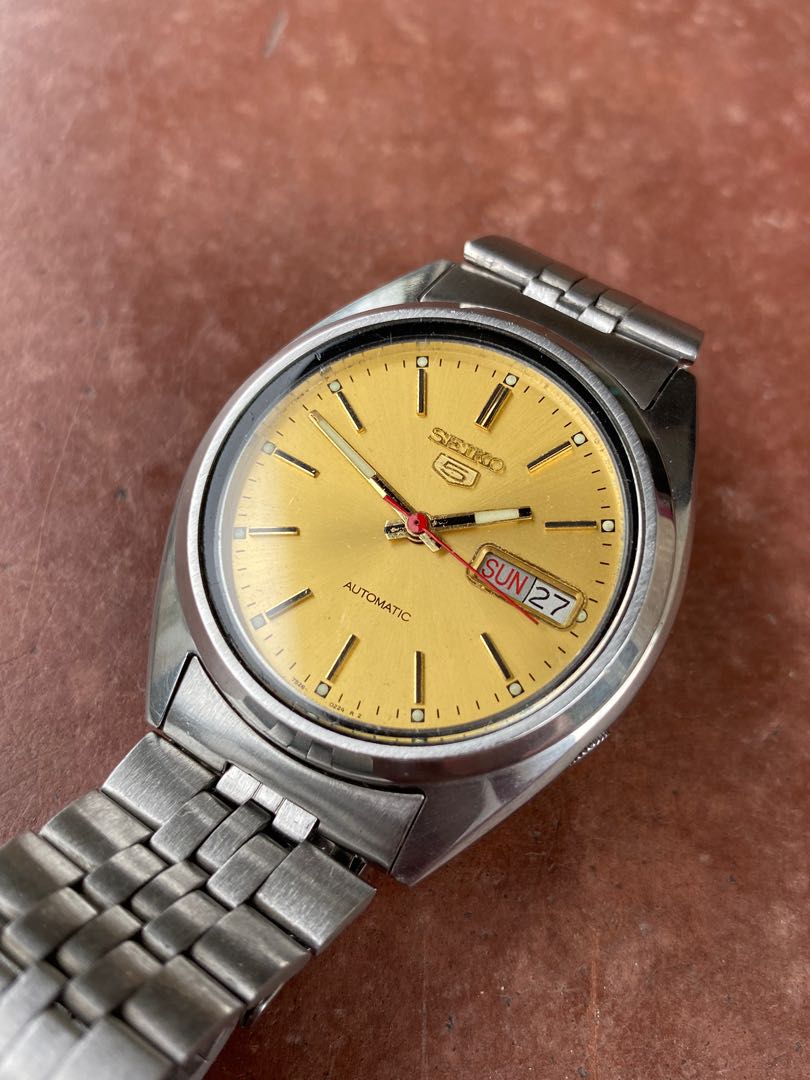 Seiko 5 top gold dial