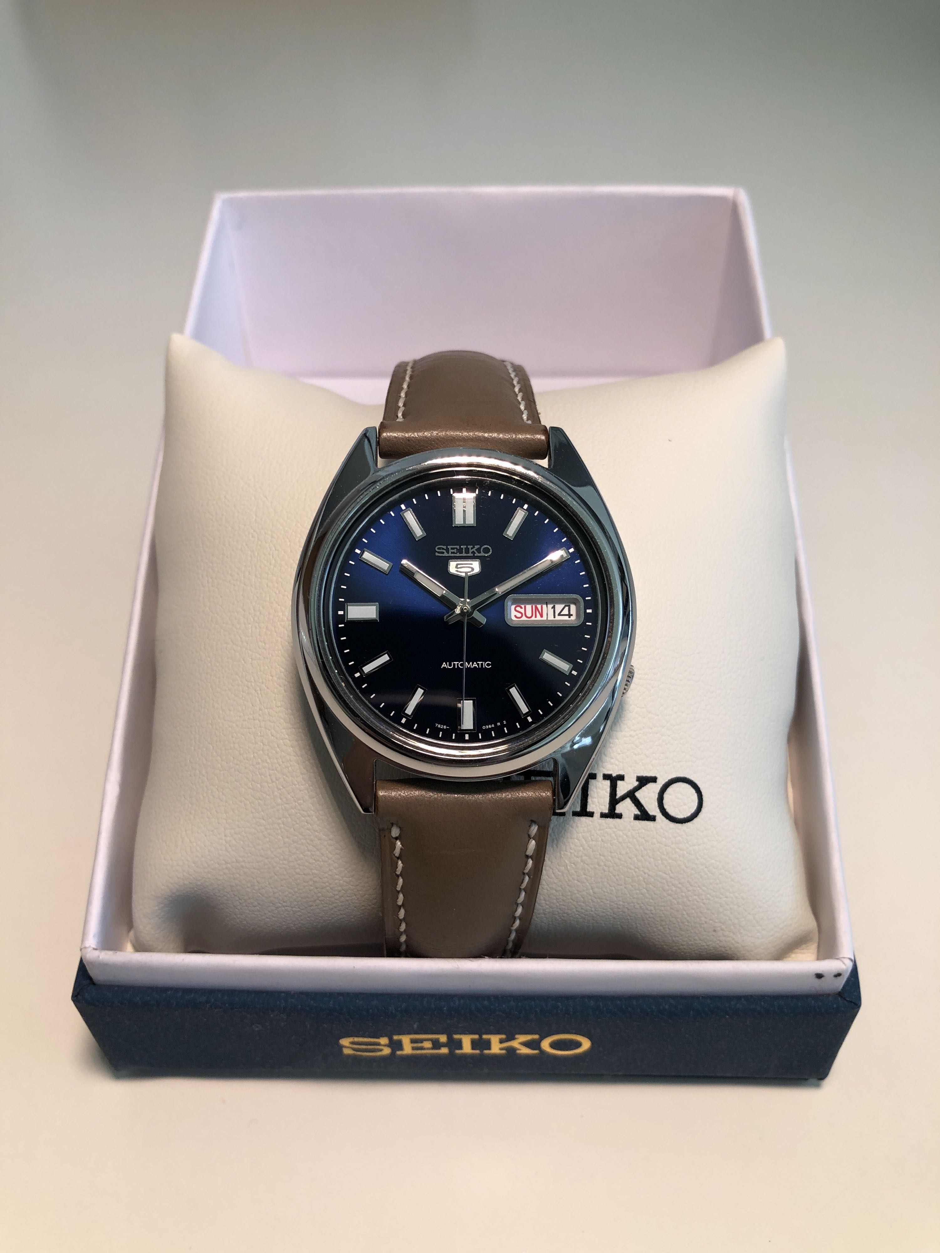 Seiko SNXS77 Blue Dial Watch 38mm, Men's Fashion, Watches & Accessories,  Watches on Carousell