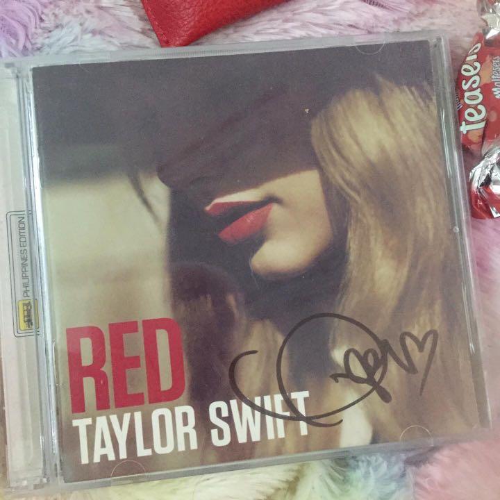 taylor swift autograph red