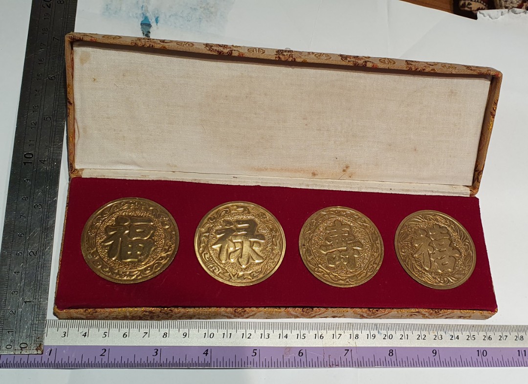 Souvenir coin set vintage, Hobbies & Toys, Memorabilia & Collectibles