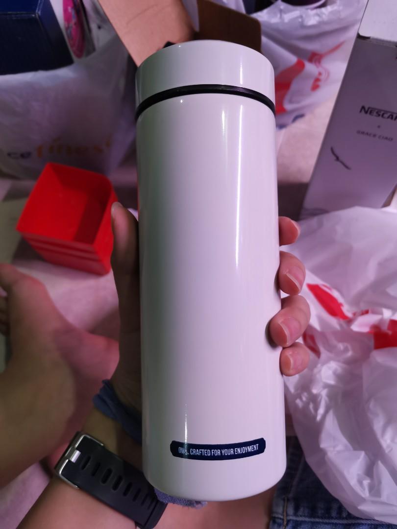 Thermal Flask (Category: Water Bottles & Tumblers) located in Singapore. Submitted by happiness (Listing ID 1059513321, Image 2). Description: check my page for other types.