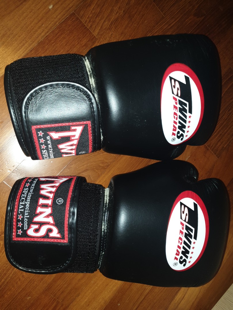 Twins special boxing glove, Sports Equipment, Sports & Games, Water Sports on Carousell