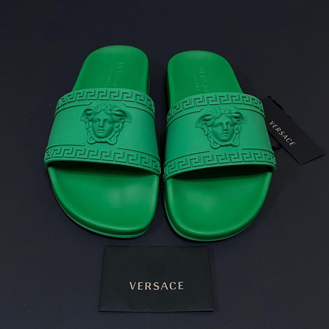 versace flipflop