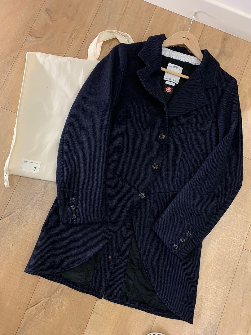 Visvim （分類：外套及戶外衣服）位於 Hong Kong。 由 xason666 提交（商品編號 1059586523，圖片 6）。簡介： Visvim 深藍色羊毛質防寒保暖物料Ascot Morning Coat 禮服西裝褸size 1, (cm) 長86、胸80、袖長61，95新, 原價¥111800，Full set，歡迎查詢，謝謝各位 。