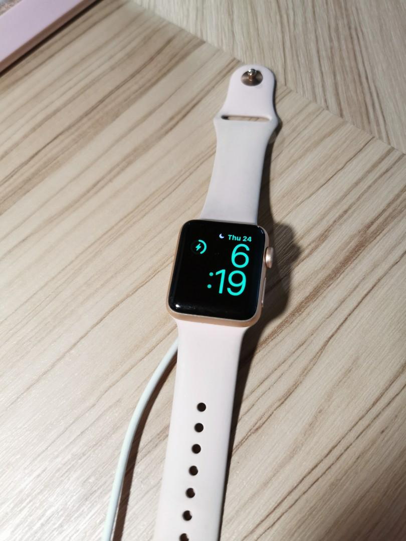 Gold apple discount series 3 watch
