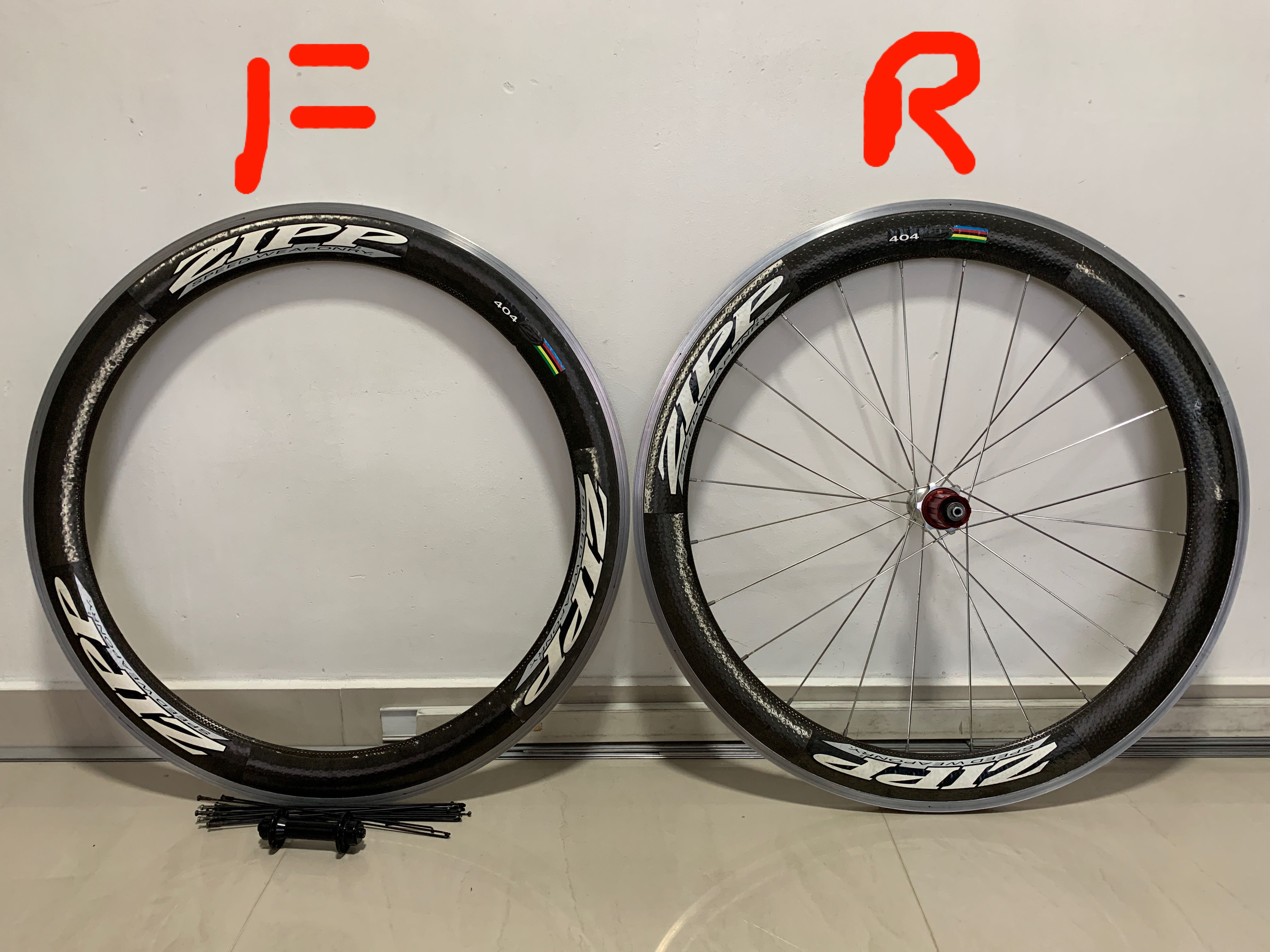 Authentic Zipp 404 front rim and rear wheel Sports Equipment