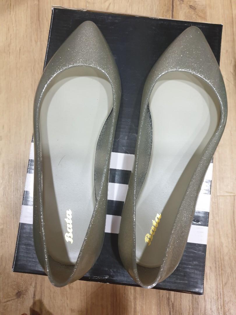 Bata deals jelly shoes