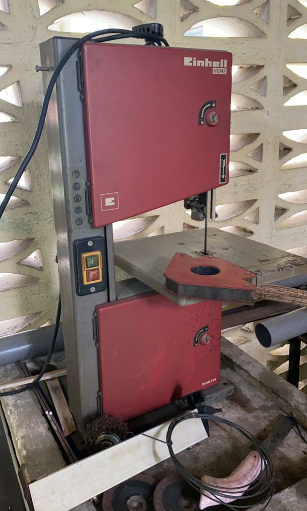 Einhell bandsaw, Hobbies & Toys, Stationery & Craft, Craft Supplies