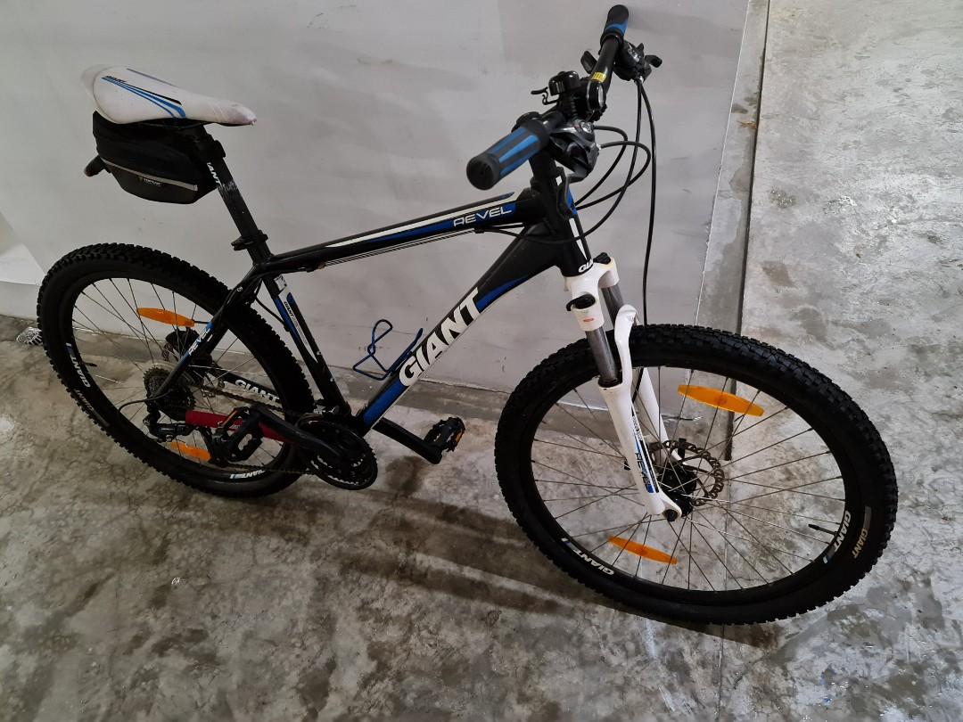 Giant Revel 26