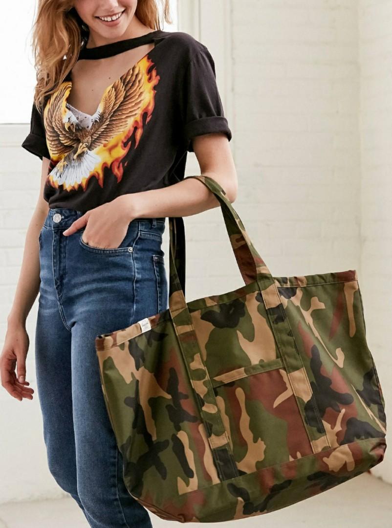 Herschel bamfield tote mid volume clearance