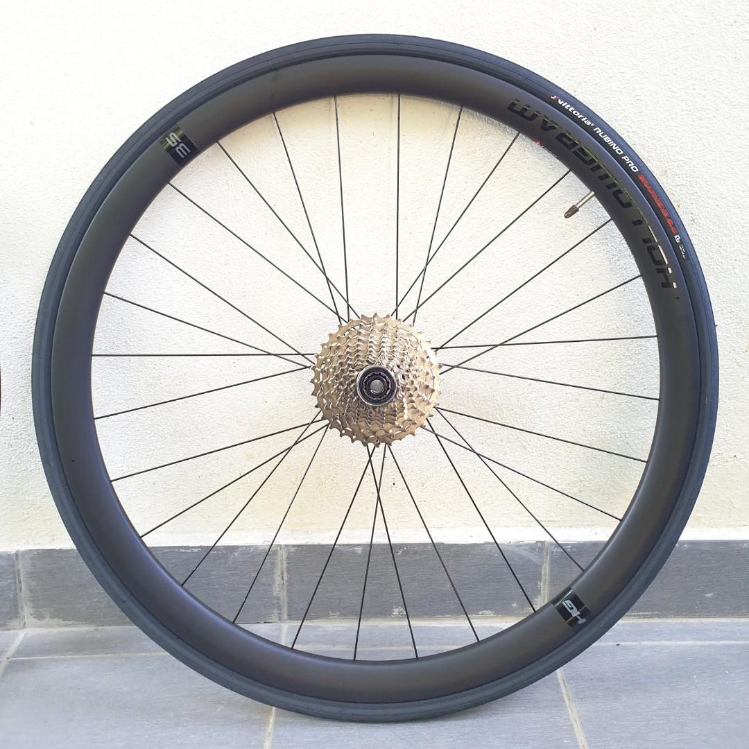 Hollowgram 35 2024 carbon clincher disc