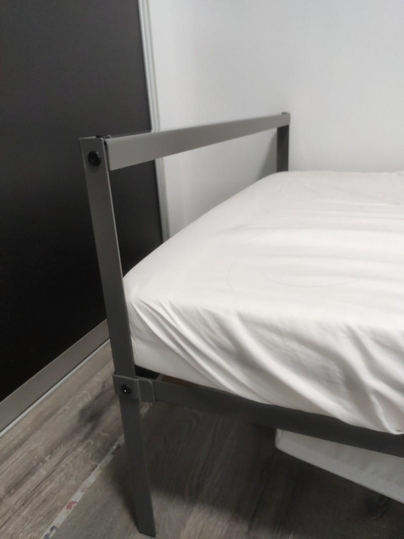 Luroy single store bed