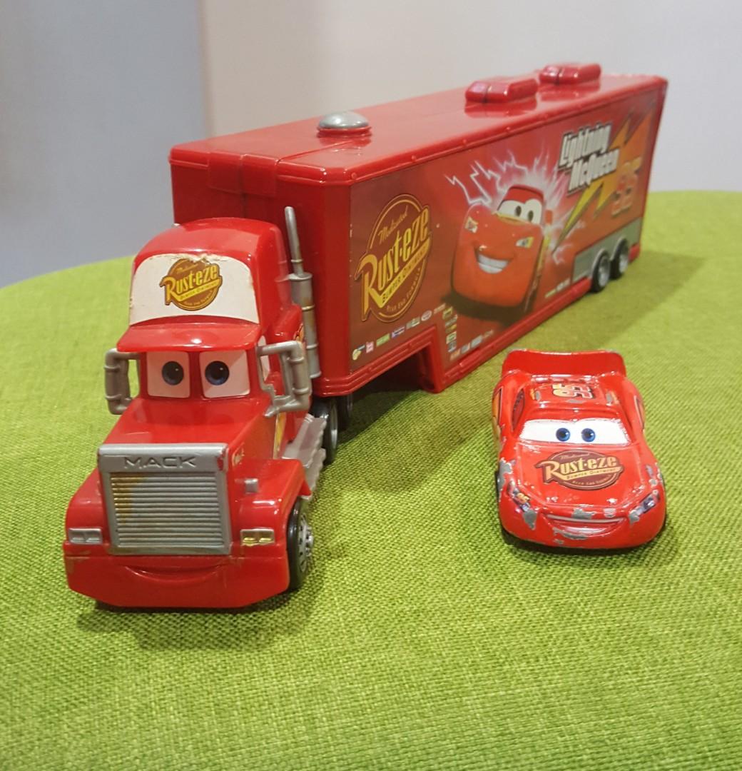 Lightning McQueen and Mack Playset Hobbies Toys Toys Games