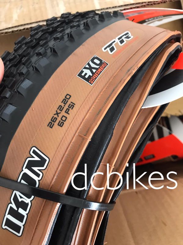 Maxxis ikon 2.2 sales skinwall