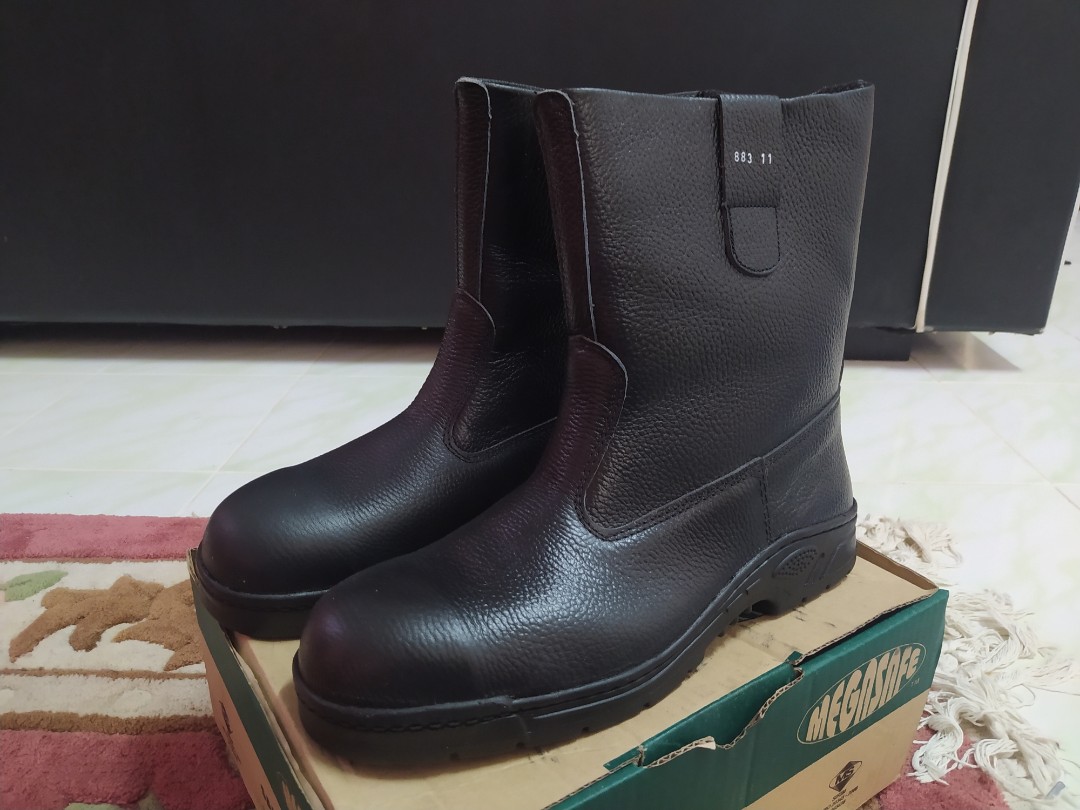 Megasafe hotsell safety shoes