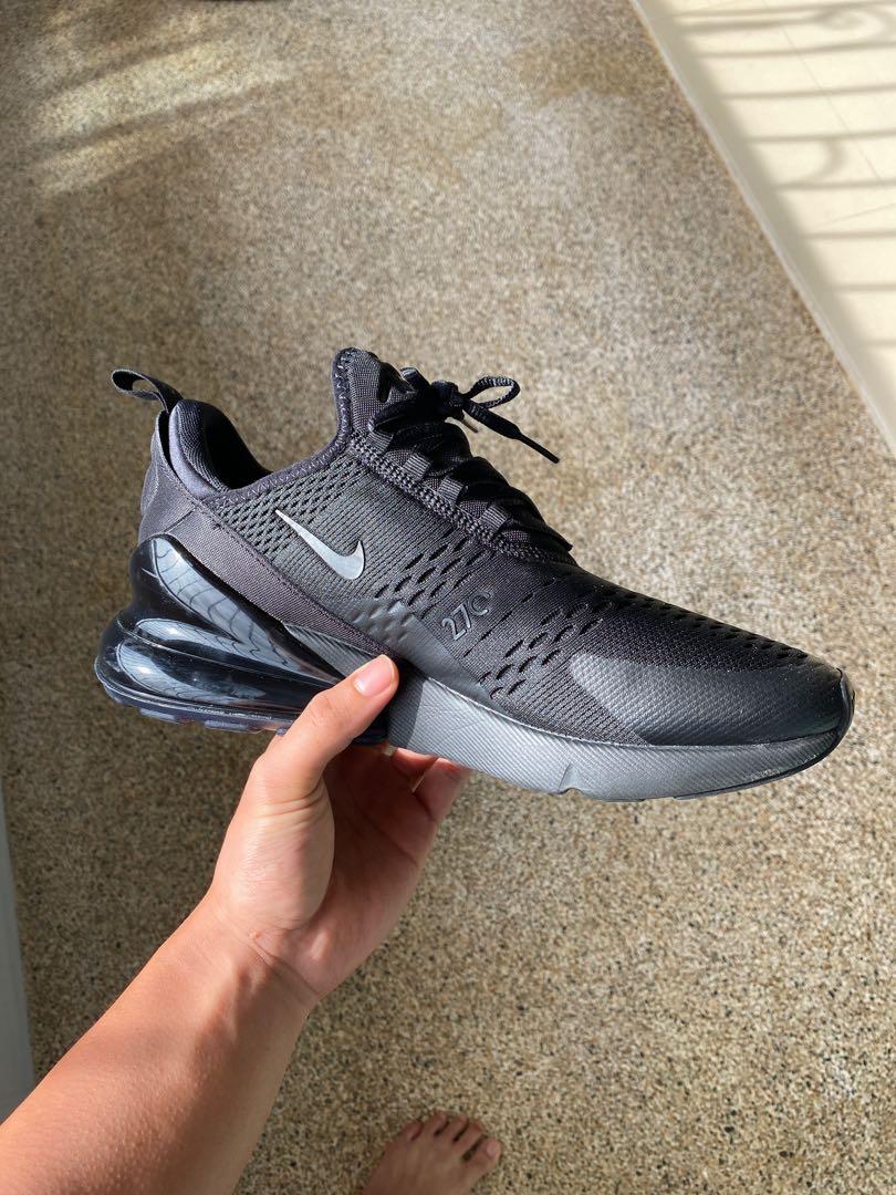 Blackout nike 270 discount