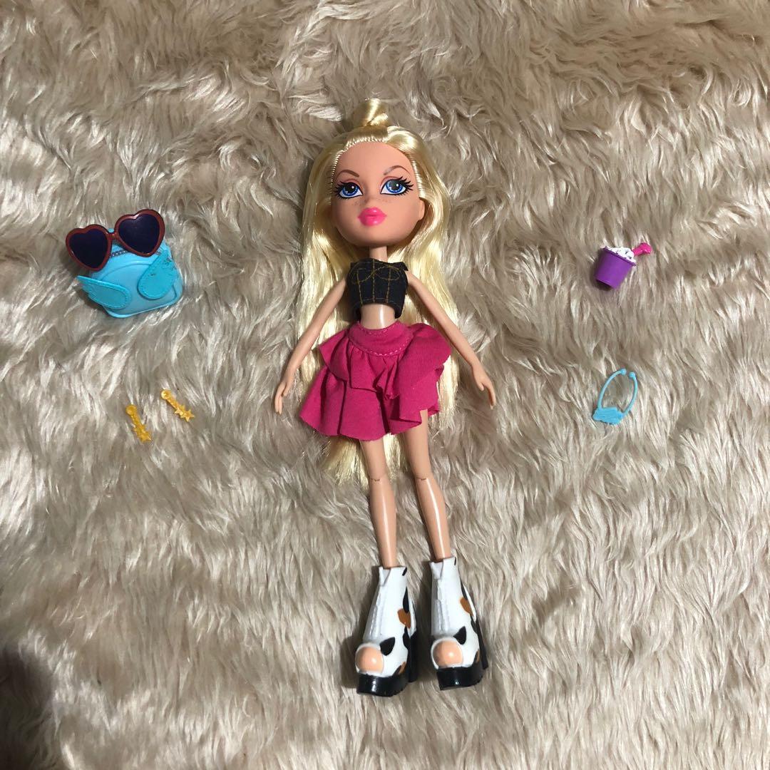 Bratz Hello My Name Is Cloe Doll