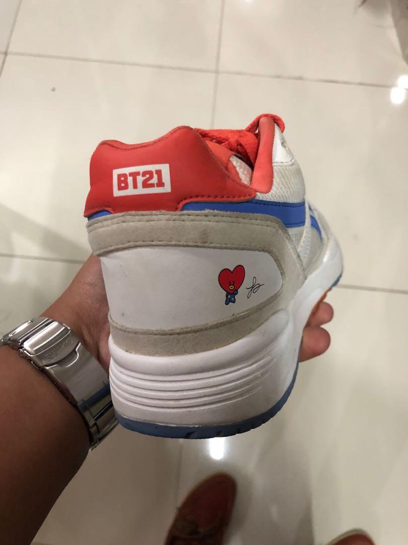 BT21 x Reebok Classic Unisex Women s Fashion Footwear Sneakers on Carousell