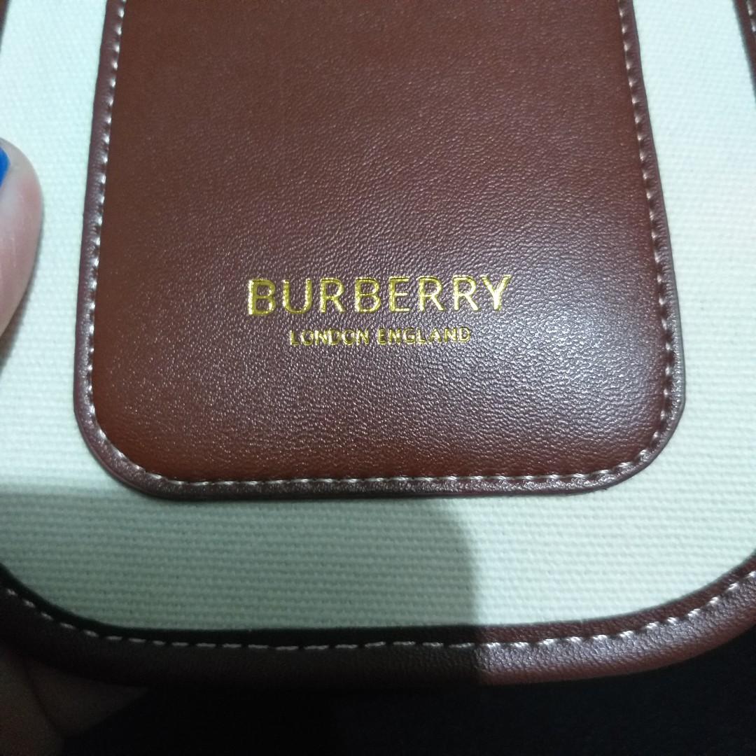 Burberry cell shop phone wallet