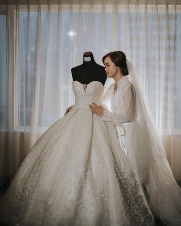 Cynthia tan wedding dress online