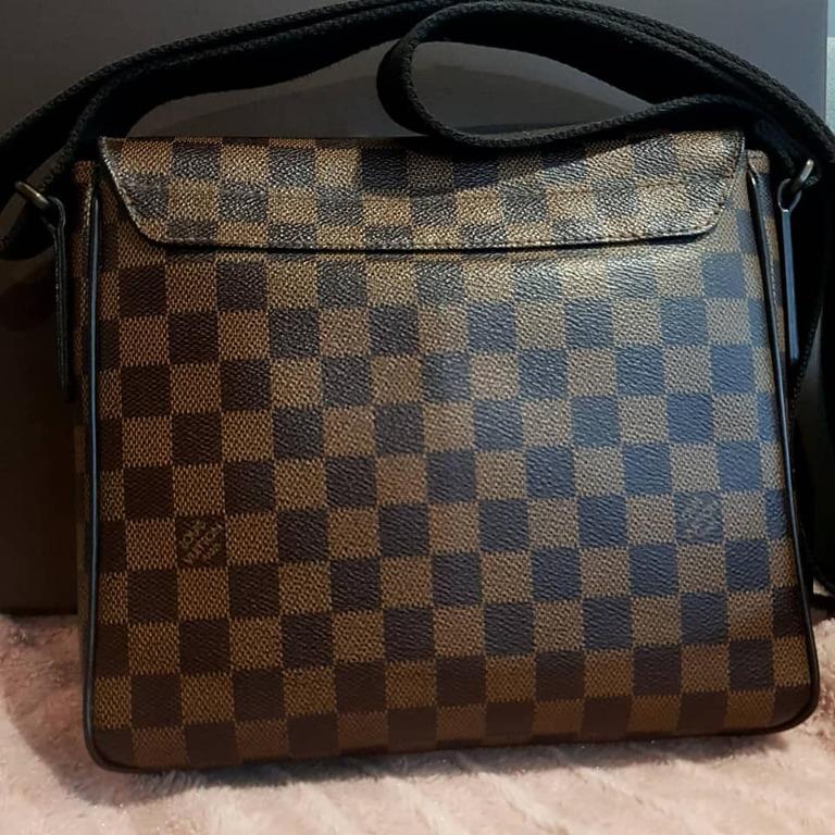 LOUIS VUITTON M44000 DISTRICT PM, Luxury, Bags & Wallets on Carousell