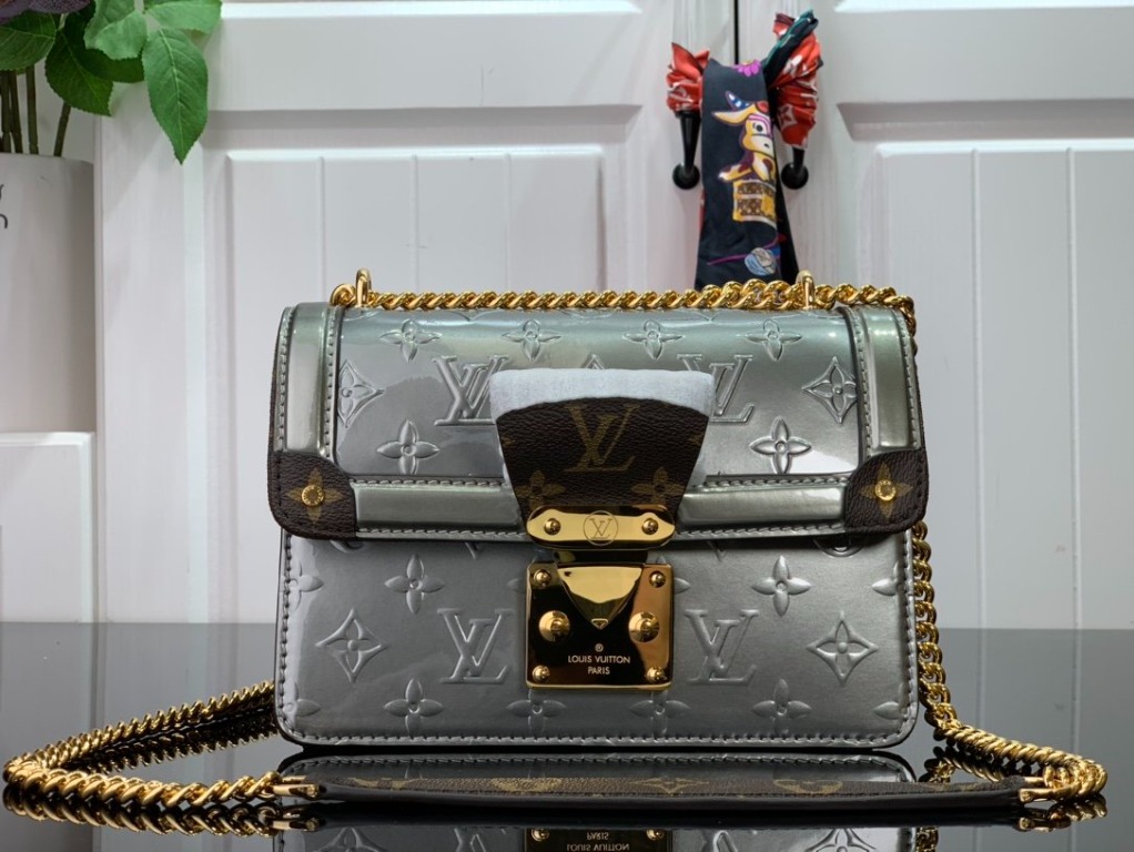 Louis Vuitton Wynwood Monogram Vernis Crossbody Bag