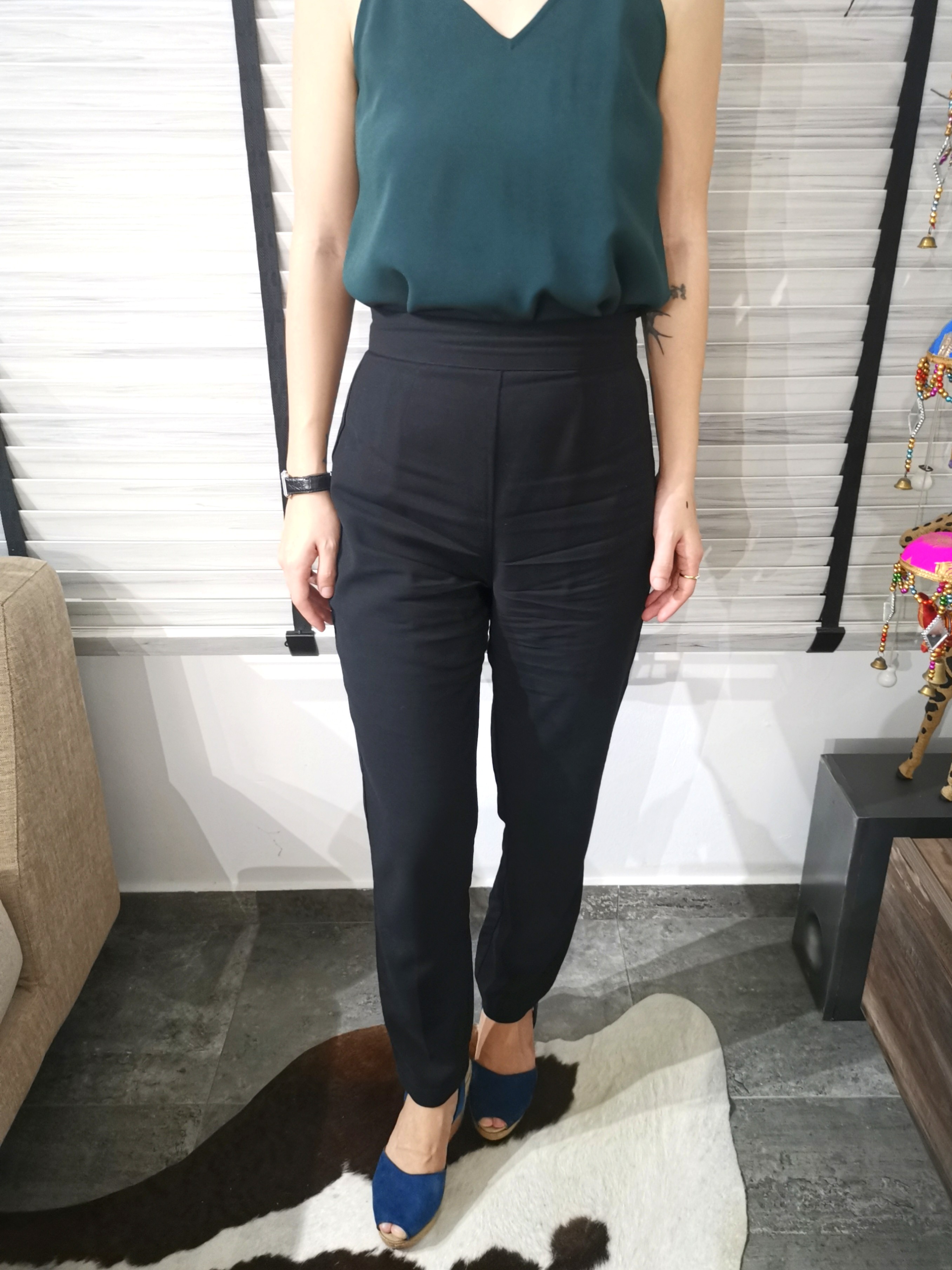 Reformation High waisted Audrey Hepburn pants XS Women s Fashion Bottoms Other Bottoms on Carousell