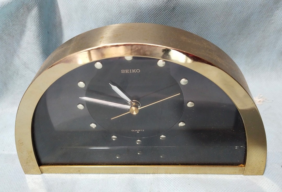Seiko Table Top Clock Japan, Women's Fashion, Watches & Accessories,  Watches on Carousell