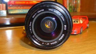 Sigma Zoom AF Epsilon 28-70mm f3.5-4.5 Multi-Coated lens