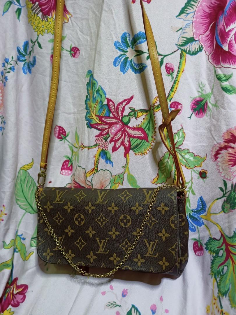 LV Pochette Underarm Bag, Luxury, Bags & Wallets on Carousell