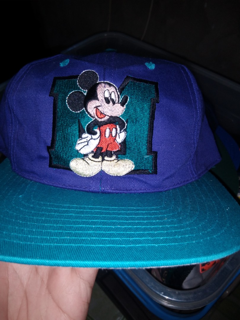 Vintagr Mickey mouse cap, Men's Fashion 