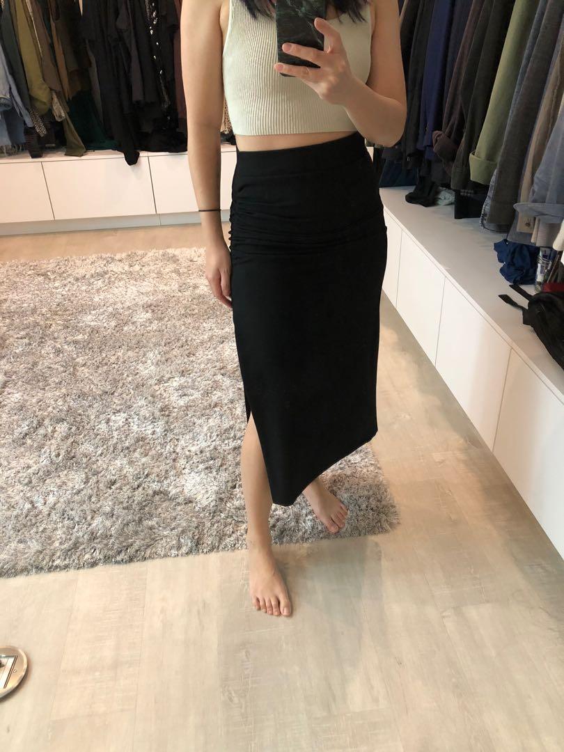 Black midi sales skirt zara