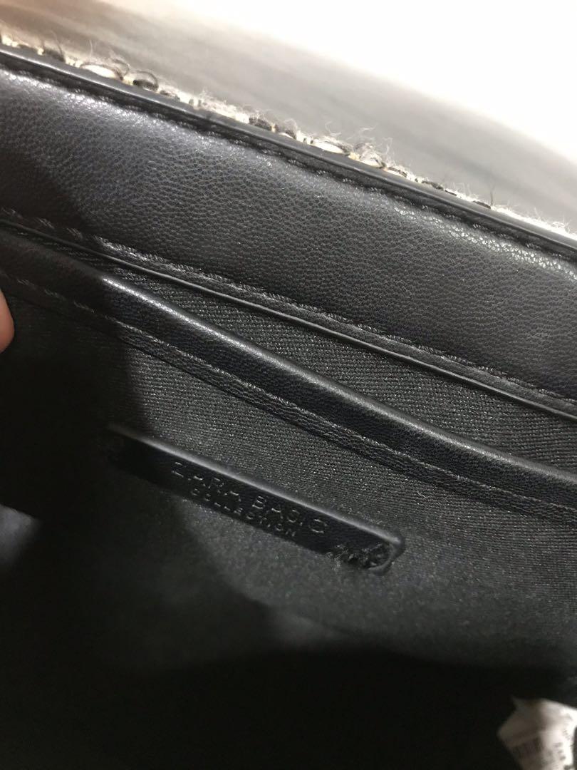 Zara two way sling bag (Category: Cross-body Bags) located in Batangas. Submitted by keithram (Listing ID 1053542379, Image 2). Description: 👜Zara Two way sling👜 ✨Php 400✨ ❌like new.