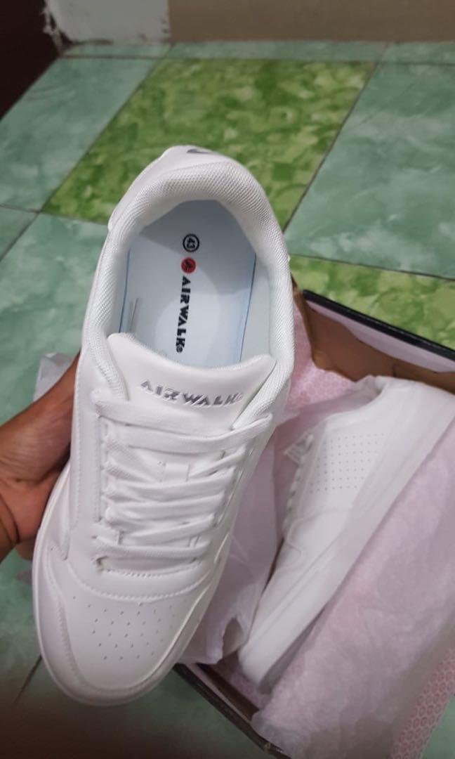 Airwalk discount full white