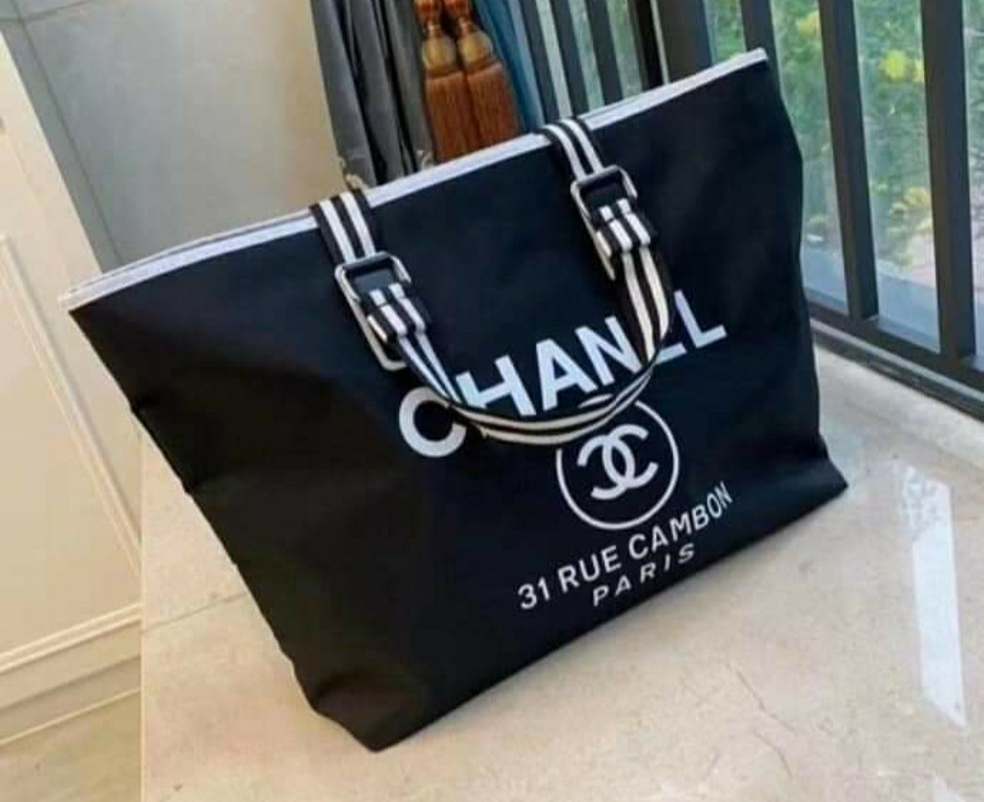 Nana Vip Gift - Chanel 31 RUE cambon vip gift 💕authentic