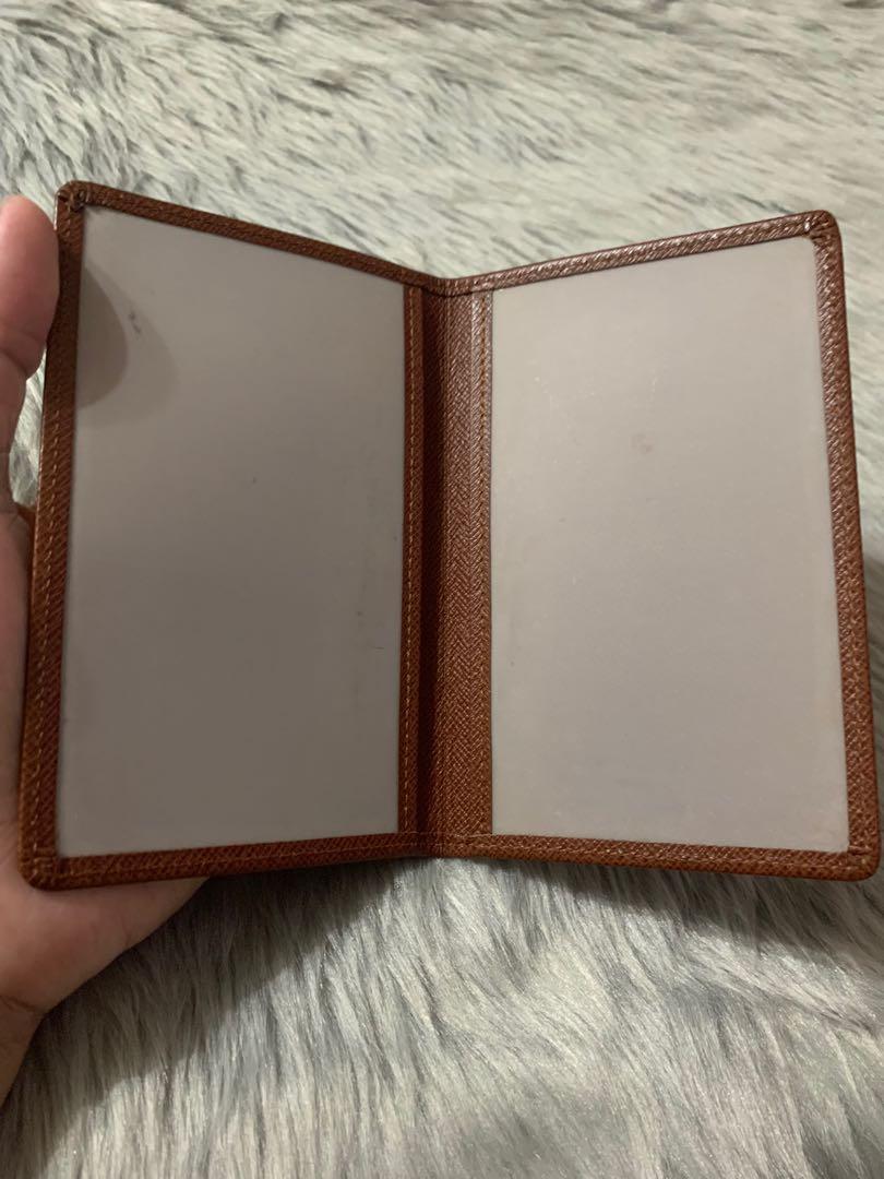 Authentic LV card/pass holder (Category: Luxury Bags & Wallets) located in Manila. Submitted by sheng5207418 (Listing ID 1053863888, Image 3). Description: Prestine Condition with serial number .