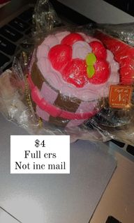 （分類：）位於 。 由 squish._strawbs 提交（商品編號 1053863151，圖片 1）。簡介： 。