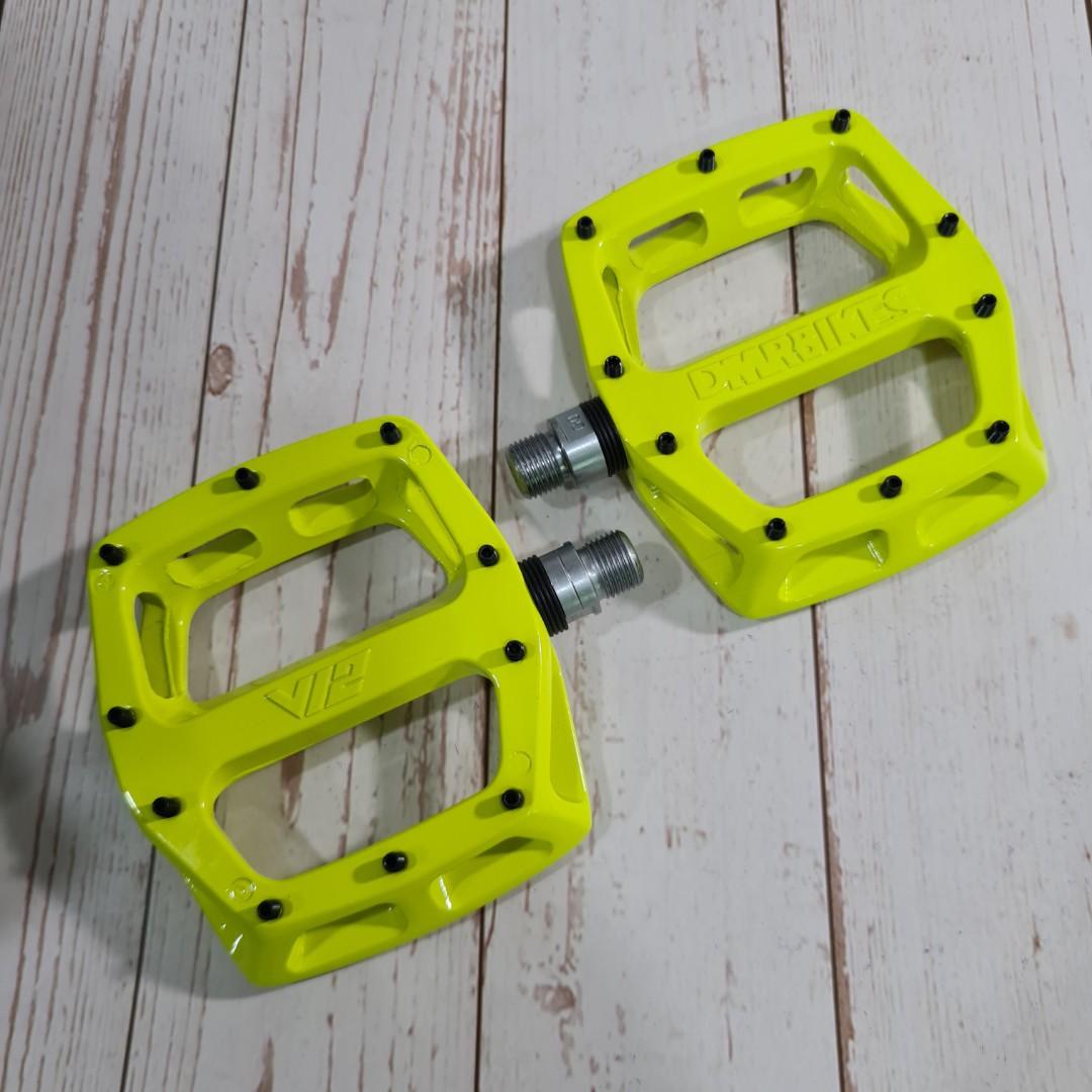 yellow dmr pedals