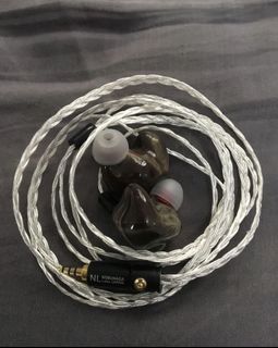 （分類：）位於 。 由 04404 提交（商品編號 1053913775，圖片 1）。簡介： 。