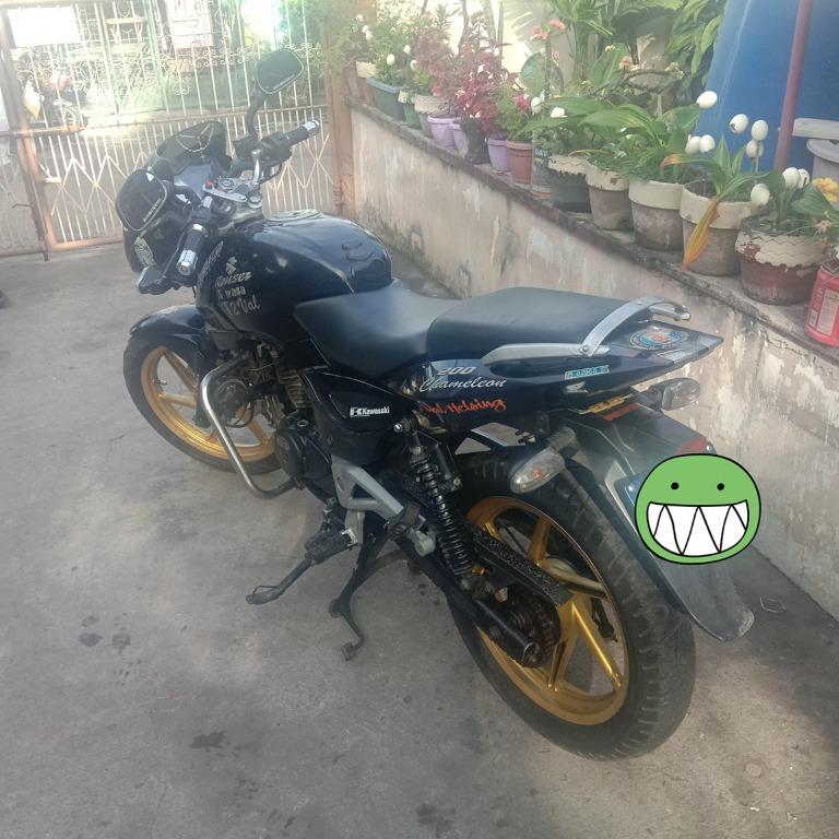 kawasaki rouser 200cc