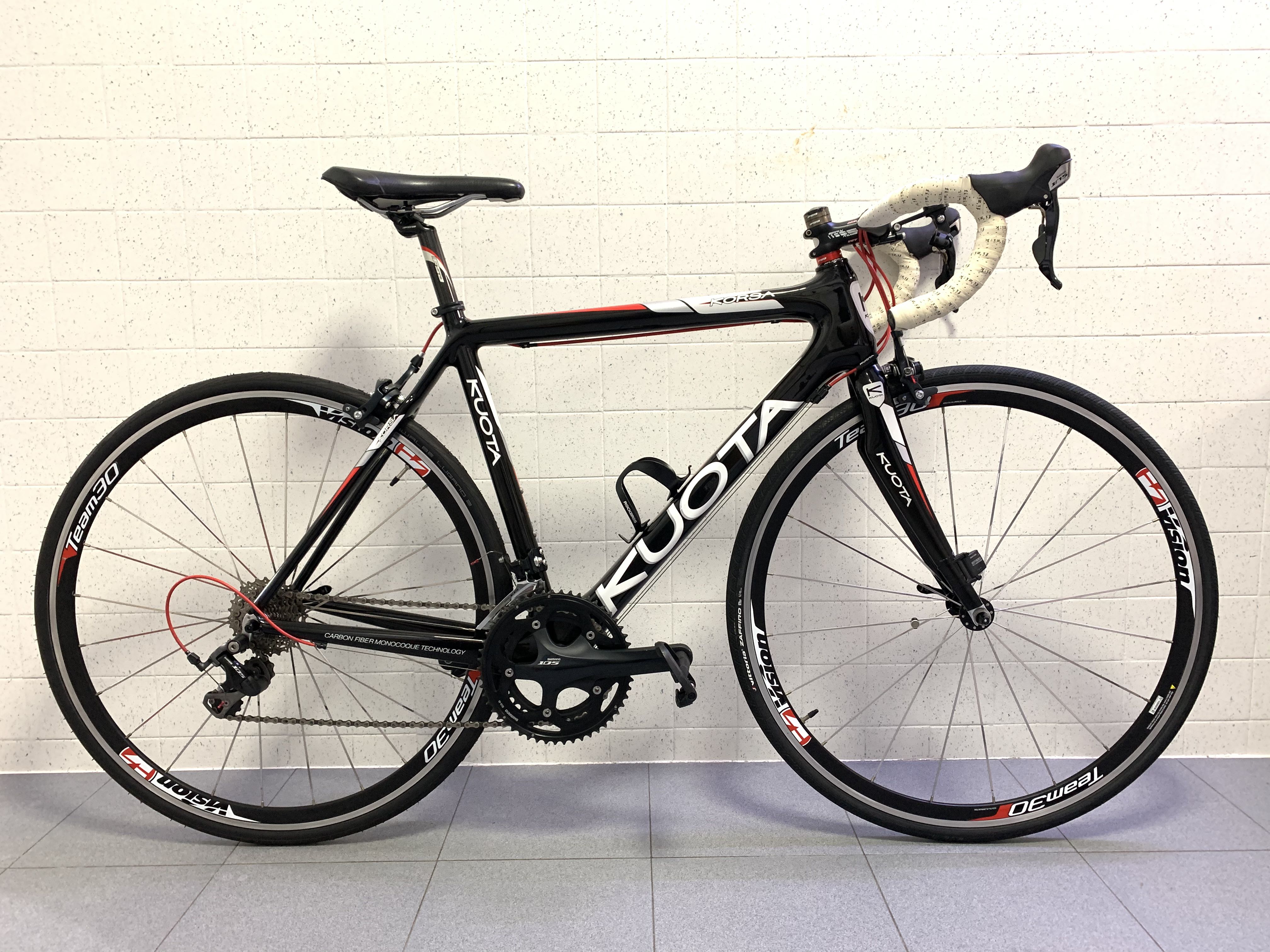 Kuota Korsa Carbon Roadbike Shimano 105 Italian Bike, Sports 