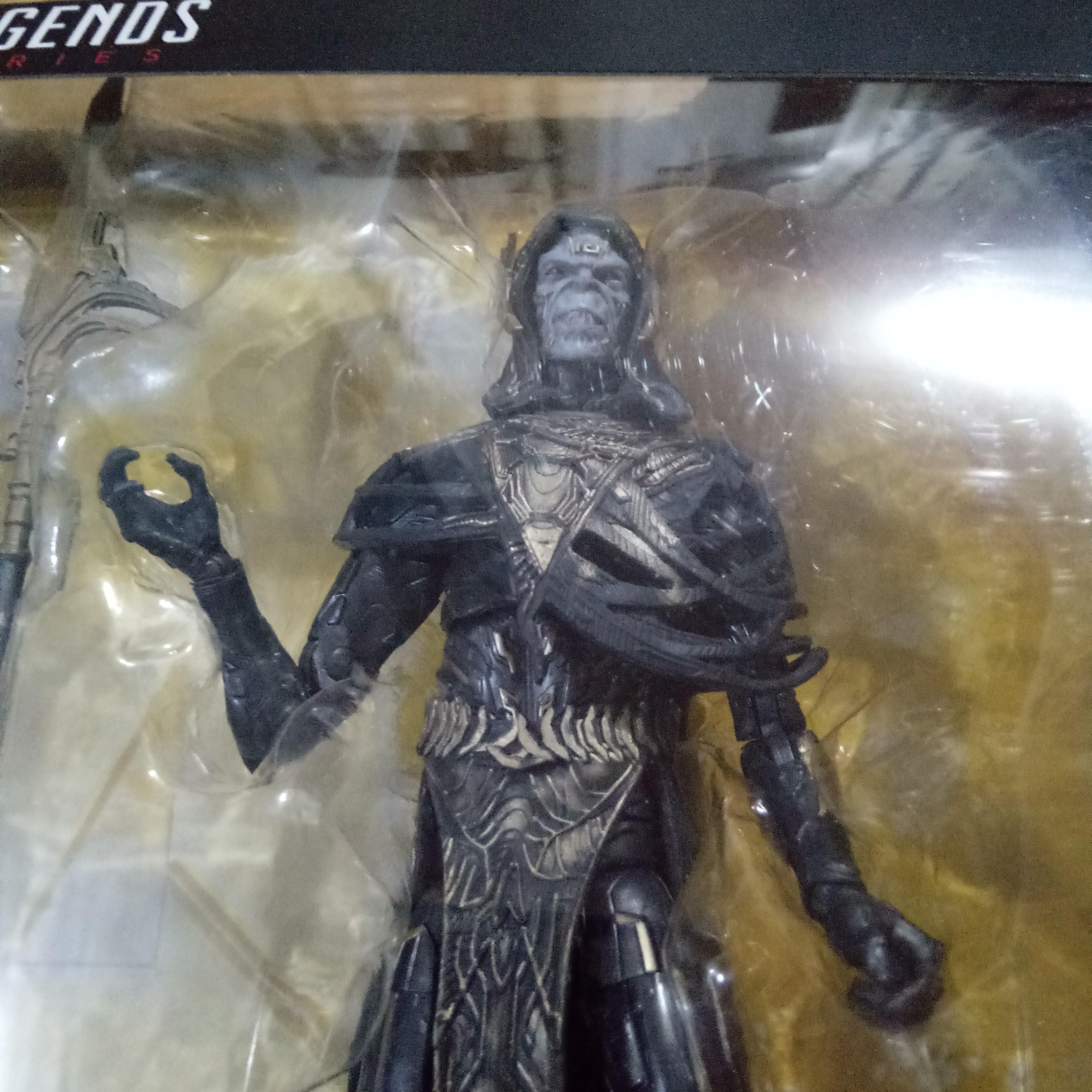 Marvel Legends Corvus Glaive and Loki 2 pack (Category: Figurines & Statues) located in Taguig. Submitted by garagesale_ph (Listing ID 1053929668, Image 3). Description: Back in box. No issues noted on the figures. Minor wear on the box. Refer to pictures..