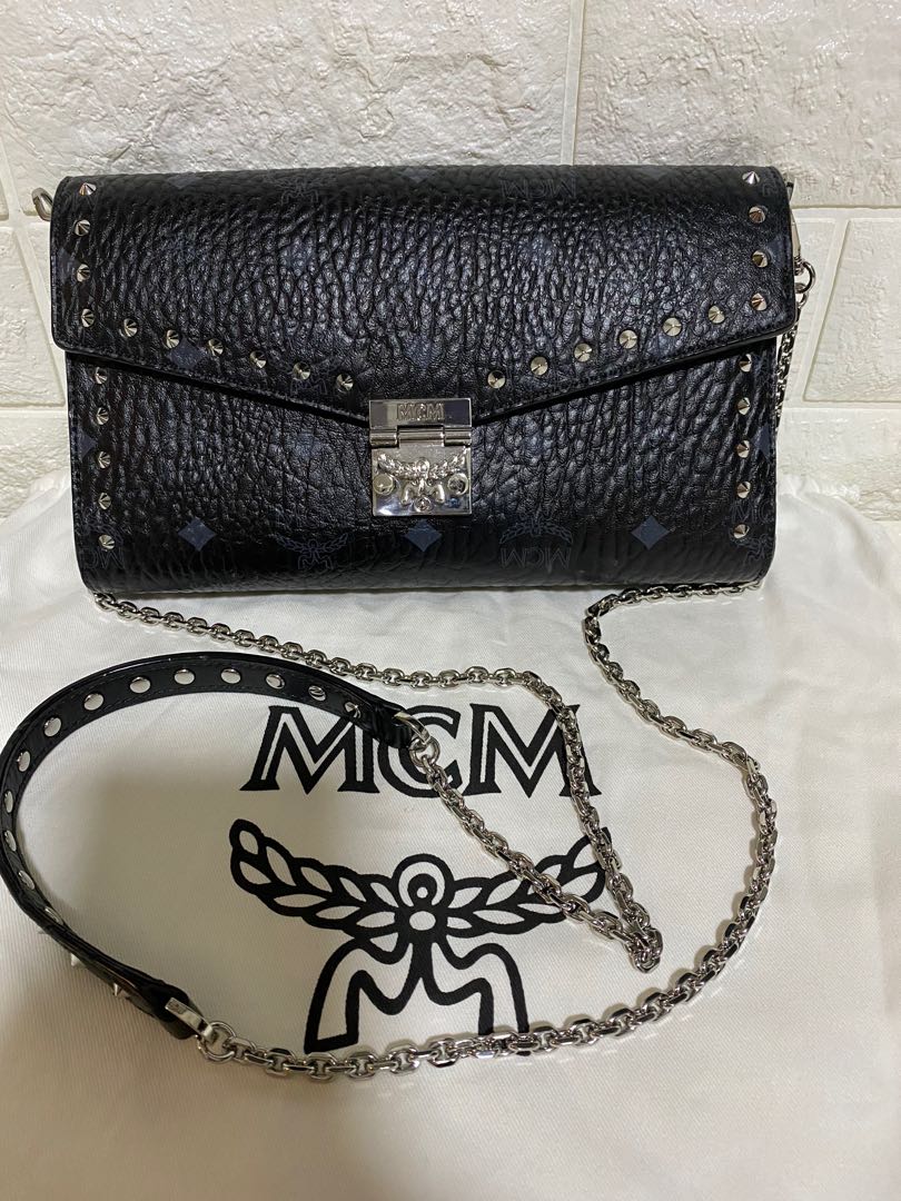 MCM Millie Flap Visetos Wallet On Chain Black