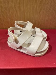 (Category: ) located in . Submitted by shcpreloved (Listing ID 1053767402, Image 1). Description: .