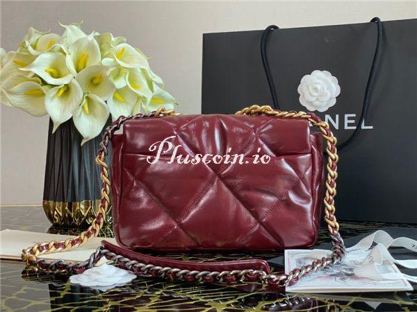 Chanel 19 leather handbag Chanel Burgundy in Leather  13476079