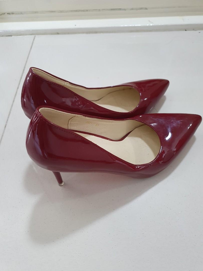 $10 heels