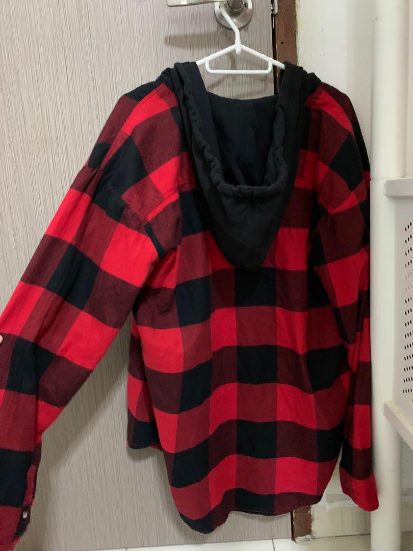 Red n black checkered hoodie DIVIDED Women s Fashion Tops Other