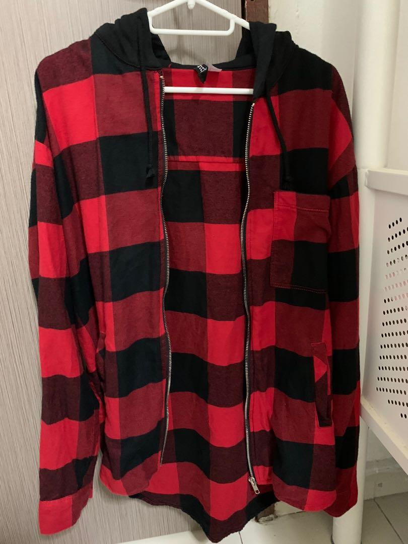 Red n black checkered hoodie DIVIDED Women s Fashion Tops Other