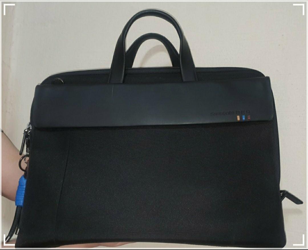 Samsonite best sale red aticus